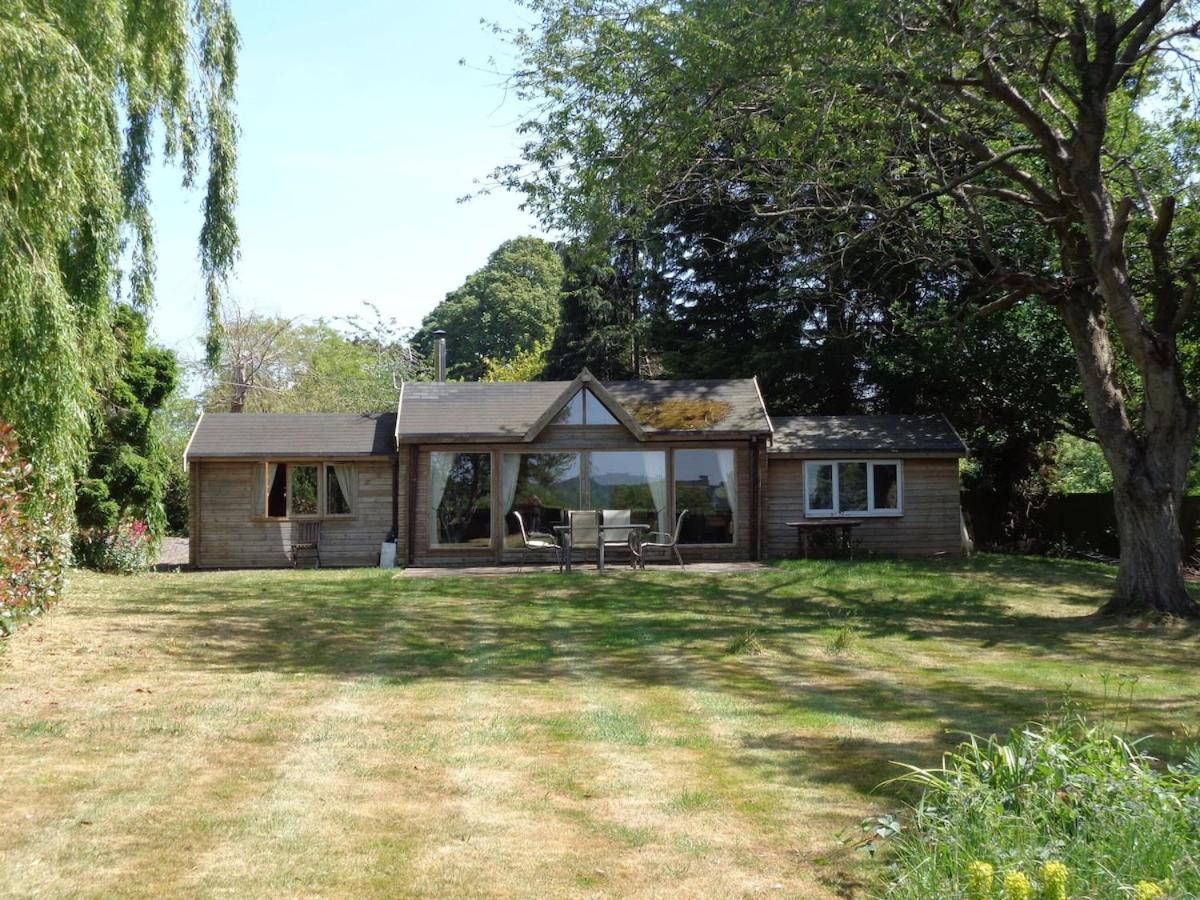 Idyllic Log Cabin Near Stratford Upon Avon מראה חיצוני תמונה